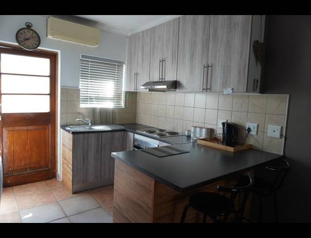 2 BEDROOM TOWNHOUSE FOR SALE IN STELLENDALE